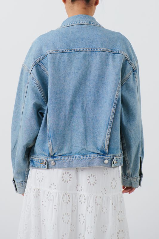 loose denim jacket
