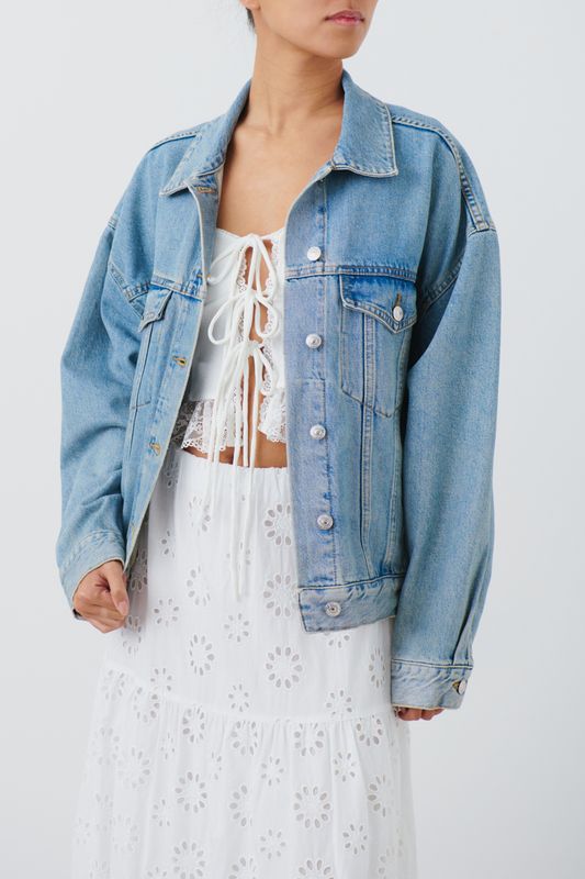 loose denim jacket
