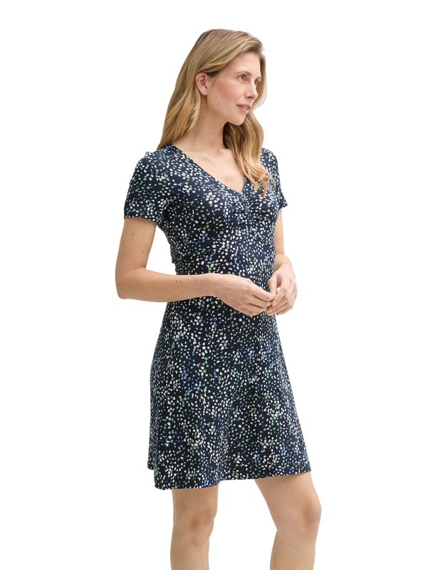 Kleid mit Raffungen