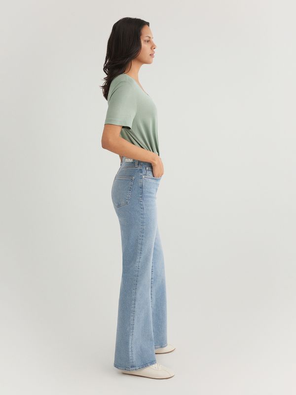 LUX TOUCH TEE