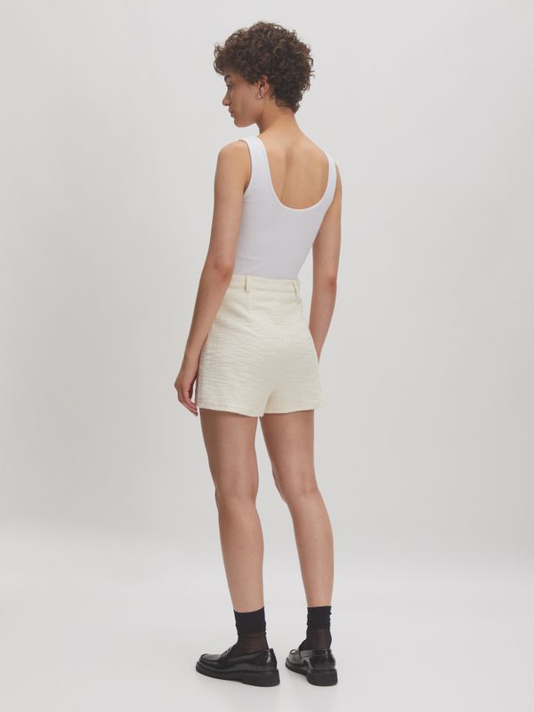 EDT - Barbara Shorts