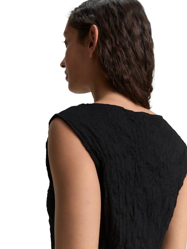 Crinkle Top mit Schlitz-Detail