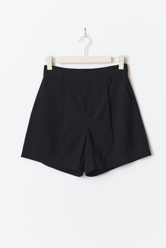 tailored bermuda shorts