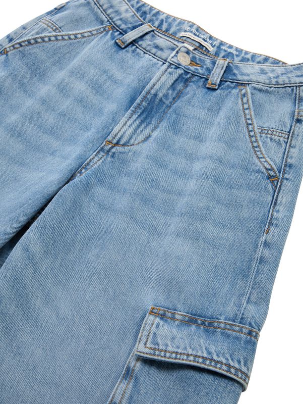 Wide Leg Cargo Jeans