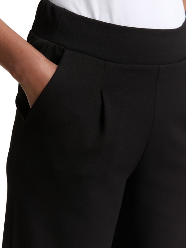 Wide Leg Hose