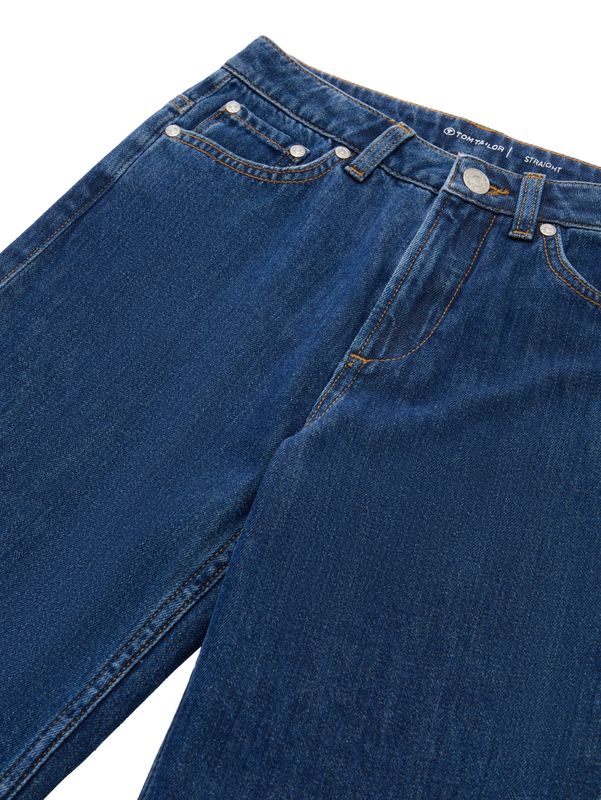 Straight Jeans