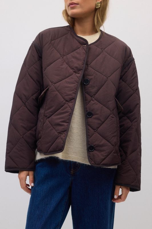 Quilted short jacket