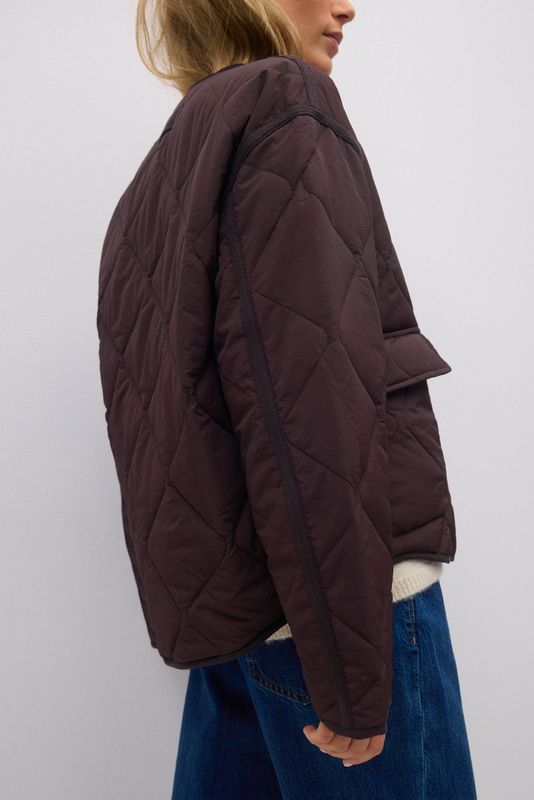 Quilted short jacket