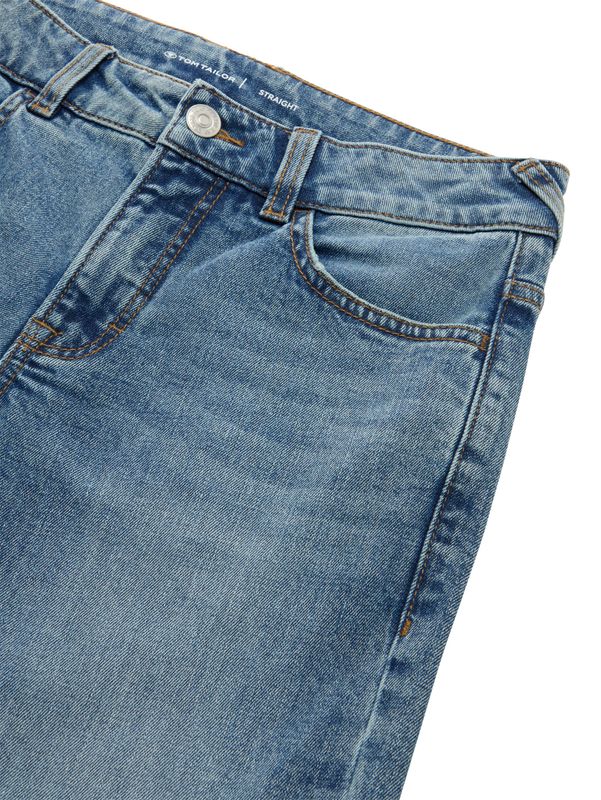 Straight Jeans