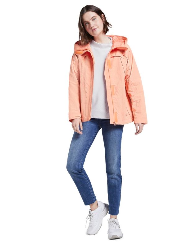 T-shirt boxy stand up collar