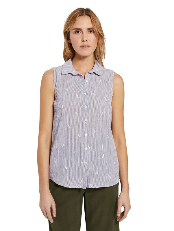 blouse with embroidery