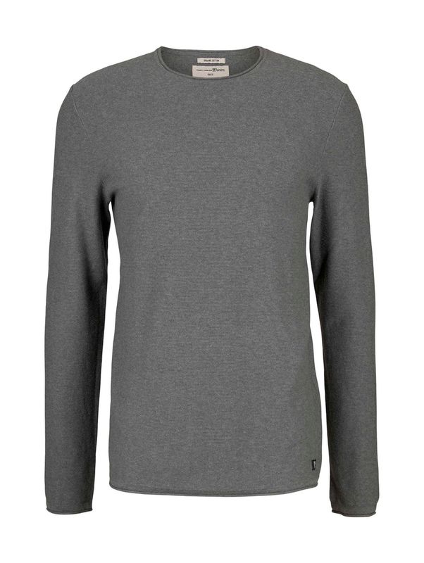 basic crew neck