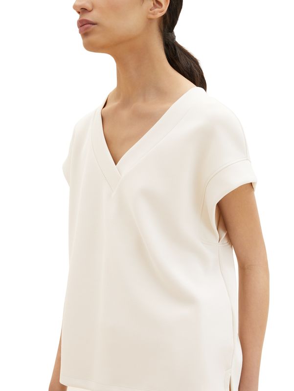 Basic Shirt mit V-Ausschnitt