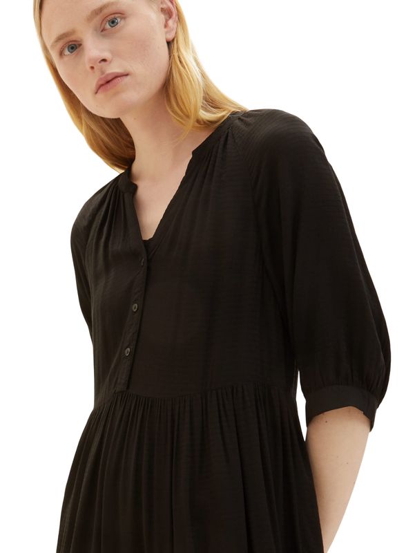 Kleid mit Volants