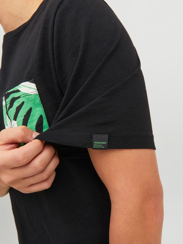 Tulum Pocket Tee Crew Neck