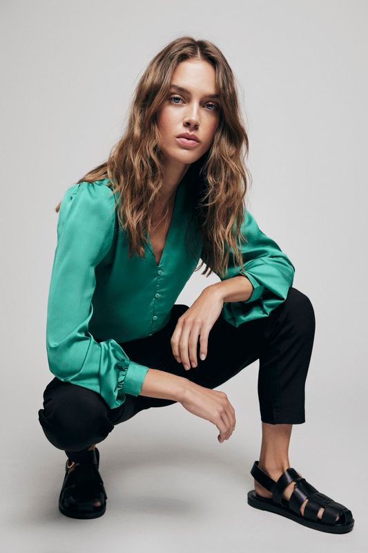 VIELLETTE V-NECK L/S SHIRT - NOOS