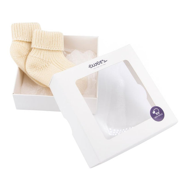 Geschenkbox Babysocken Wolle mit Um