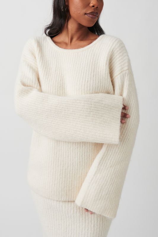 Knitted bow sweater