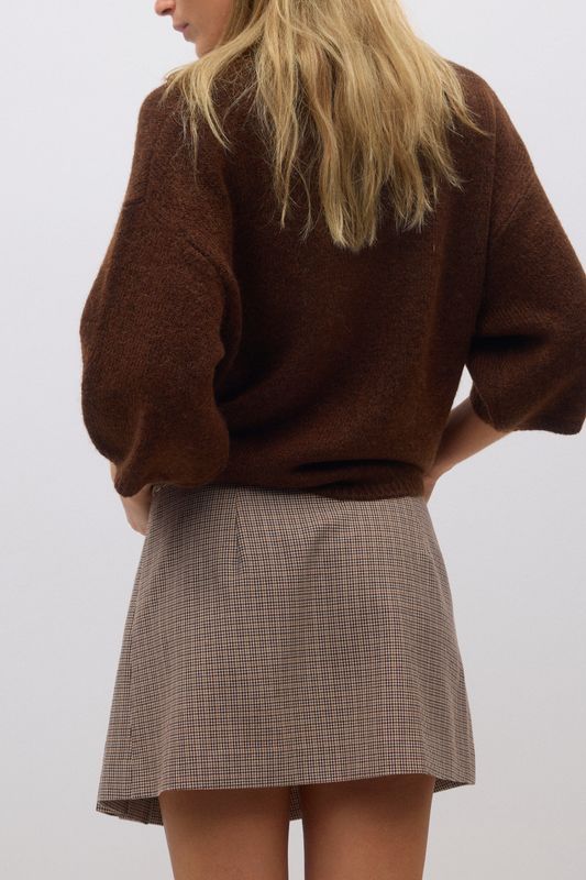 pleated skirt