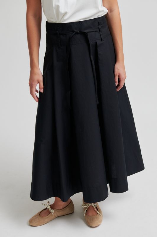 Larkini Skirt
