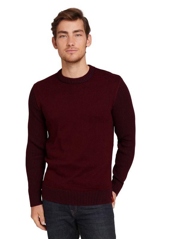 plated crew neck sweater