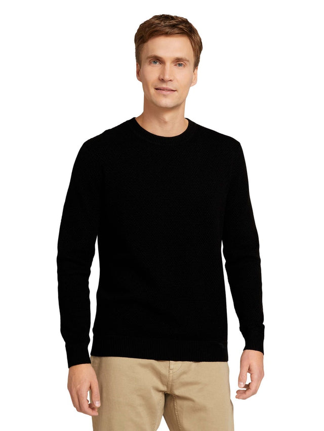 basic structure sweater