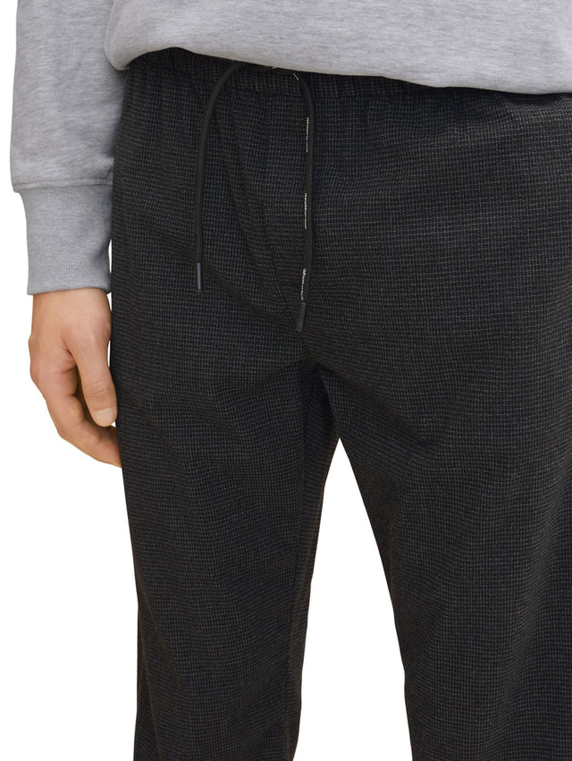 stretch comfort jogger pants